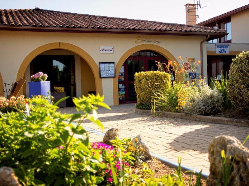 Logis Hotel Restaurant Solenca Ногаро Экстерьер фото