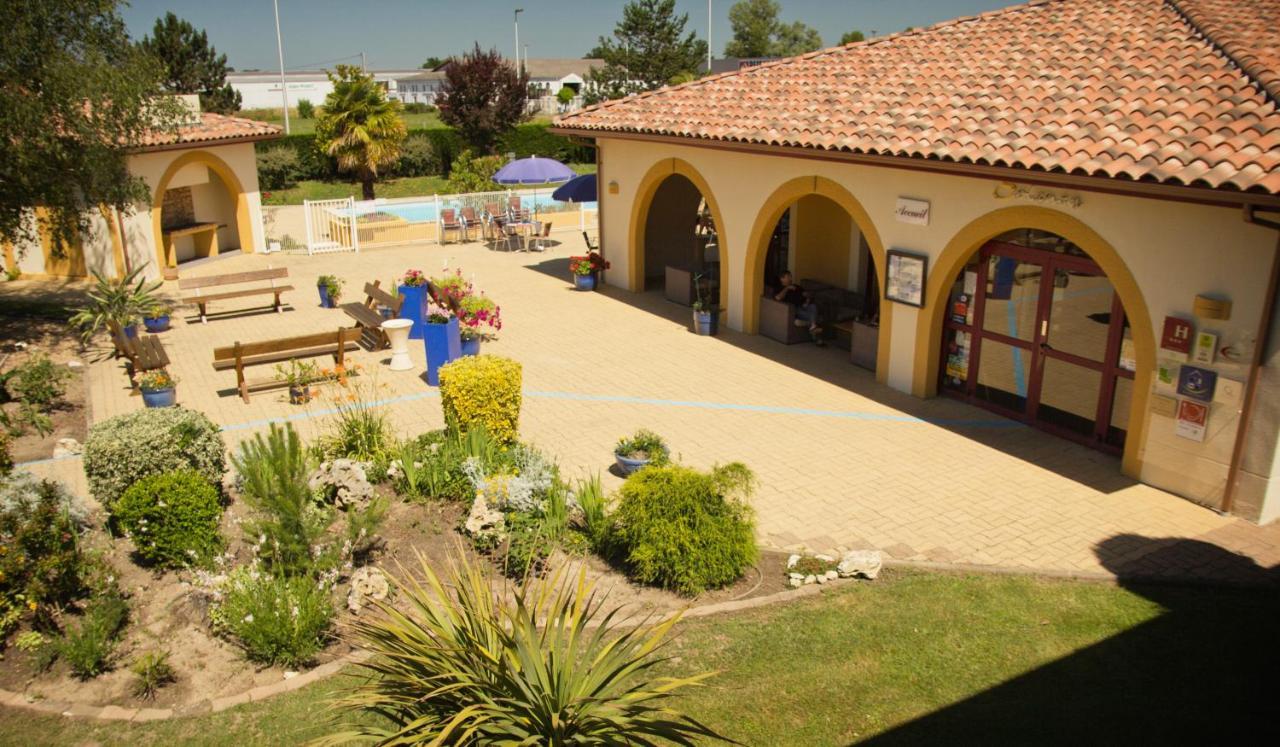 Logis Hotel Restaurant Solenca Ногаро Экстерьер фото