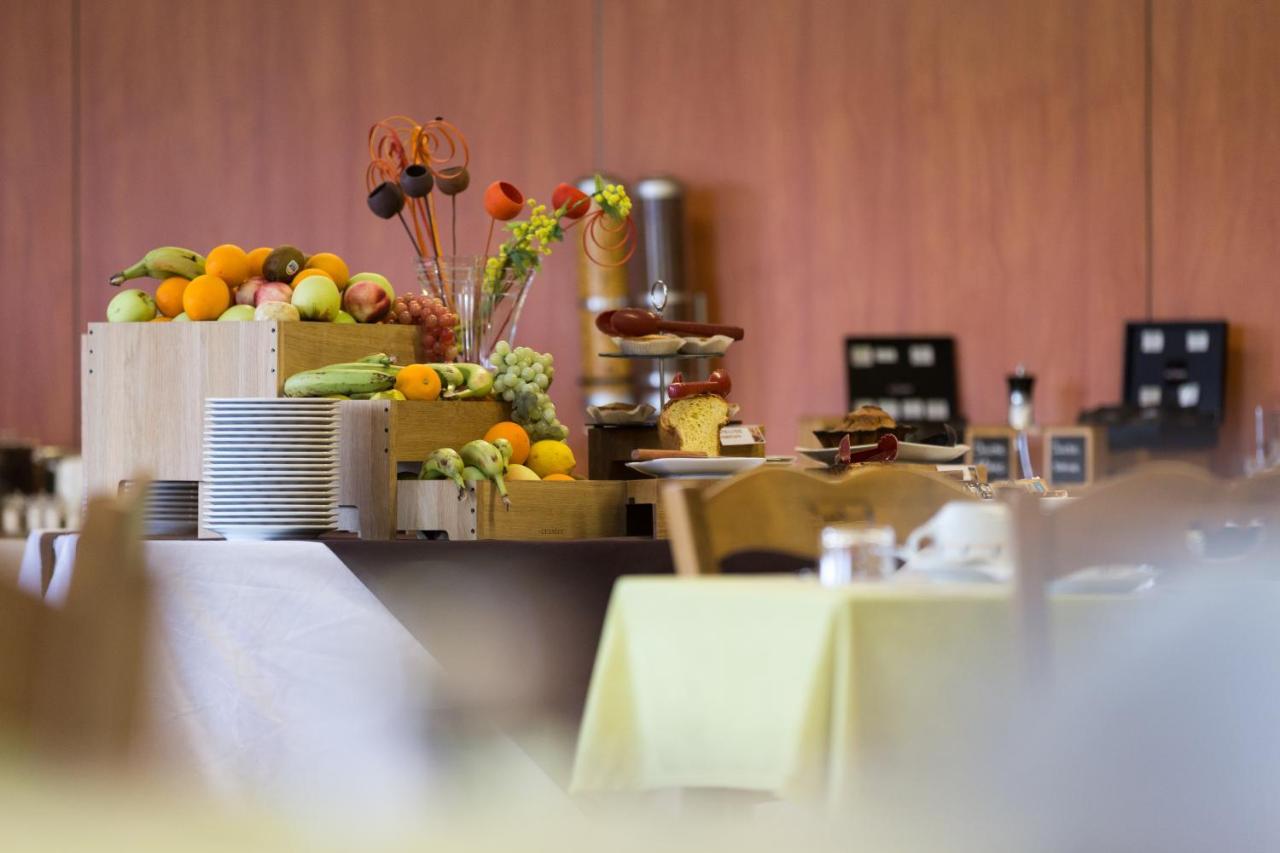 Logis Hotel Restaurant Solenca Ногаро Экстерьер фото