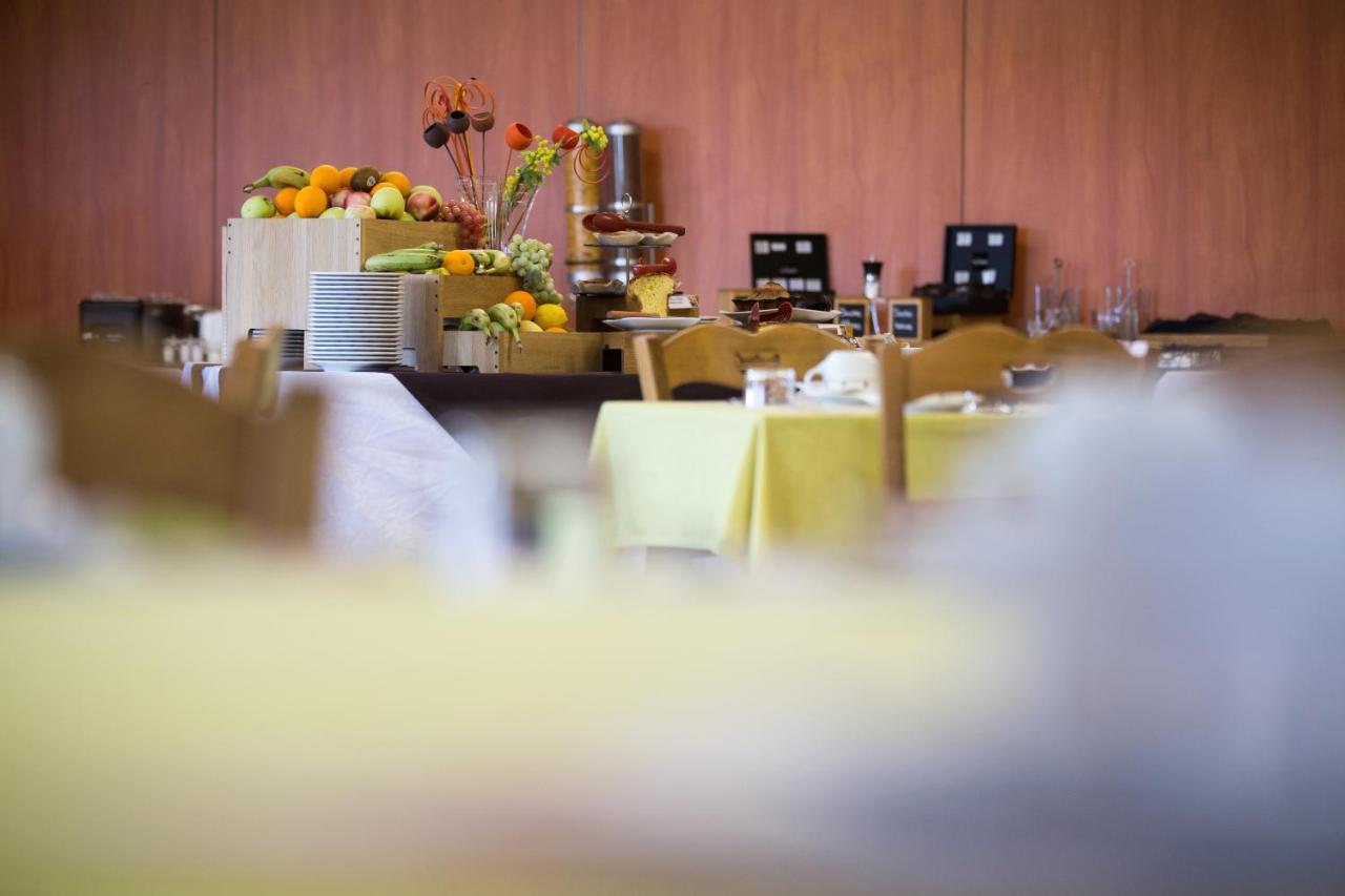 Logis Hotel Restaurant Solenca Ногаро Экстерьер фото