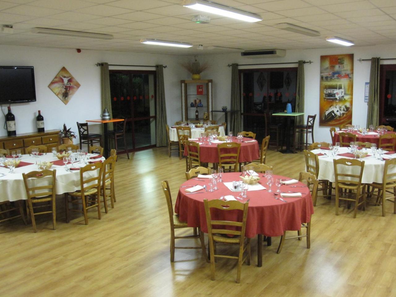 Logis Hotel Restaurant Solenca Ногаро Экстерьер фото